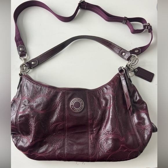 Coach plum hobo - Picture 1 of 3
